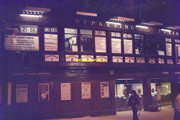 Photo 6"x4" Departure information - Glasgow Central Glasgow c1985