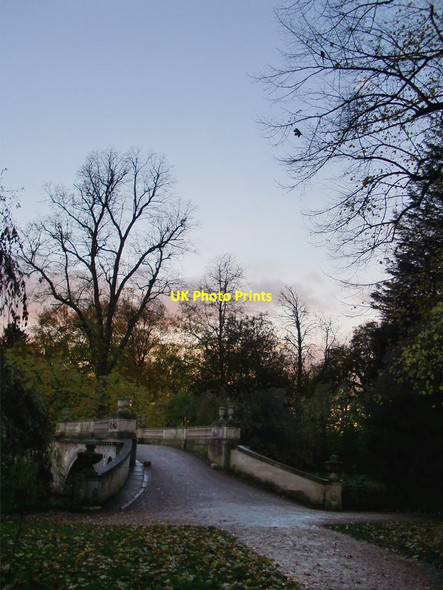 Photo 6"x4" The Palladian Bridge, Chiswick House Gardens, at dusk Chiswick c2013