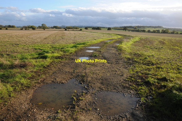Photo 6"x4" Farmland track Chipping Campden c2013