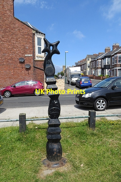 Photo 6"x4" Millennium Milepost, South Shields South Shields c2013
