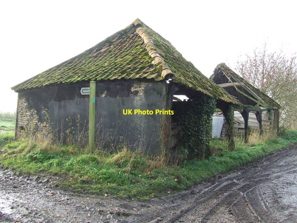 Photo 6"x4" Old Barn Denham Corner c2013