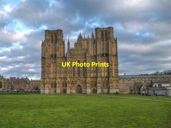Photo 6"x4" Wells Cathedral and Cathedral Green Wells c2013