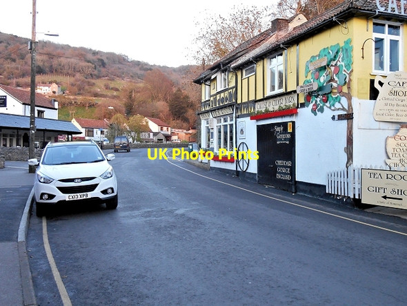 Photo 6"x4" Cheddar Gorge, The Cliffs (B3135) Bradley Cross c2013