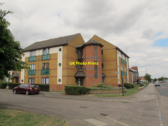 Photo 6"x4" Housing on Hume Close Tilbury c2013