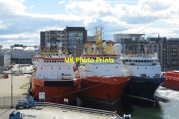 Photo 6"x4" Offshore support vessels, Aberdeen Docks Aberdeen\/NJ9206 c2013