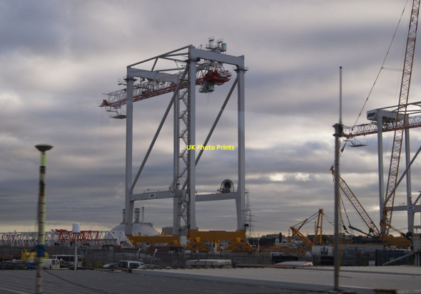 Photo 6"x4" New cranes - Prince Charles container port Millbrook\/SU3813 c2013