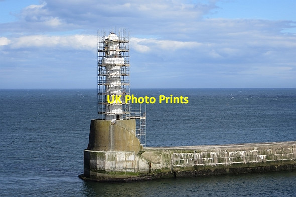 Photo 6"x4" Light, South Breakwater Balnagask c2013