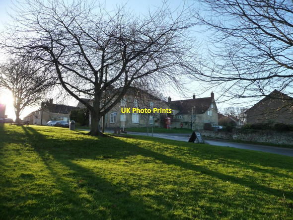 Photo 6"x4" Swing on the green, Skillington Skillington c2013