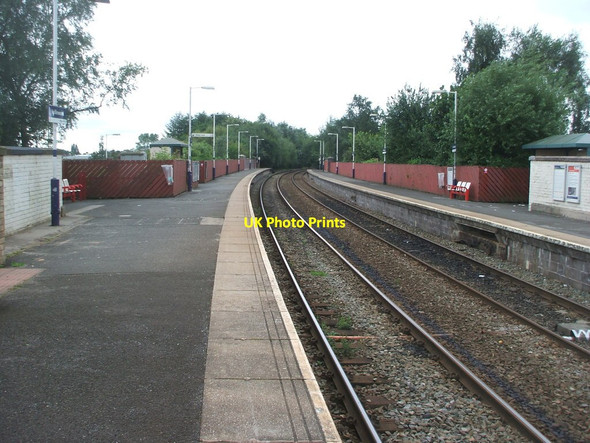 Photo 6"x4" Hollinwood railway \/ Metrolink station, Greater Manchester Failsworth c2009