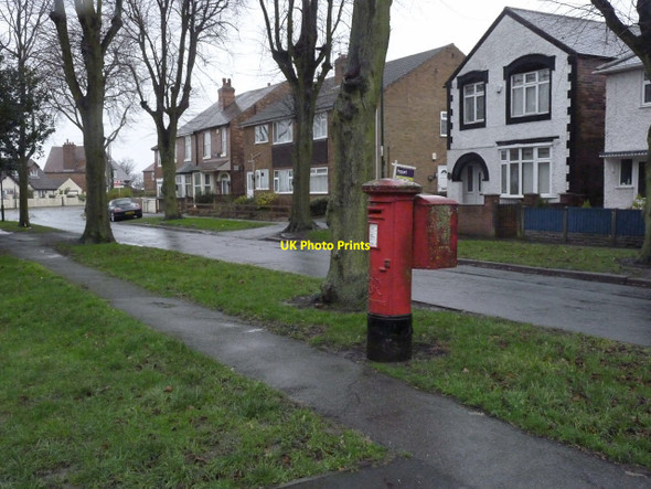 Photo 6"x4" Lancaster Road postbox NG3 202 Carlton\/SK6041 c2014