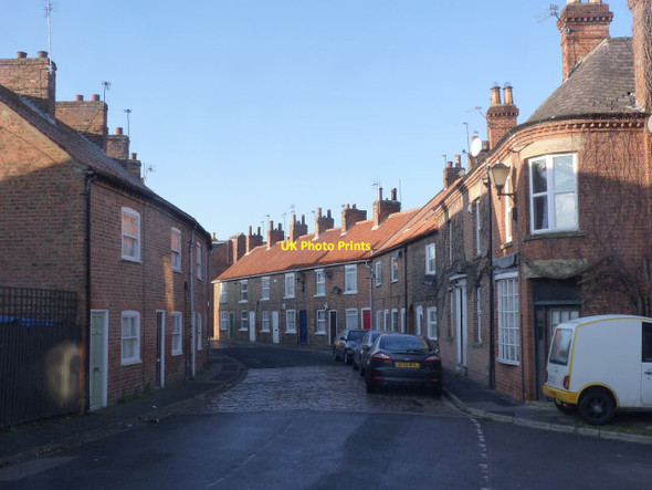 Photo 6"x4" Millgate looking west from Friendship Court Selby c2013