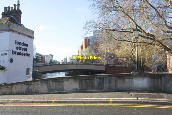 Photo 6"x4" View along canal from Duke Street bridge Reading c2014