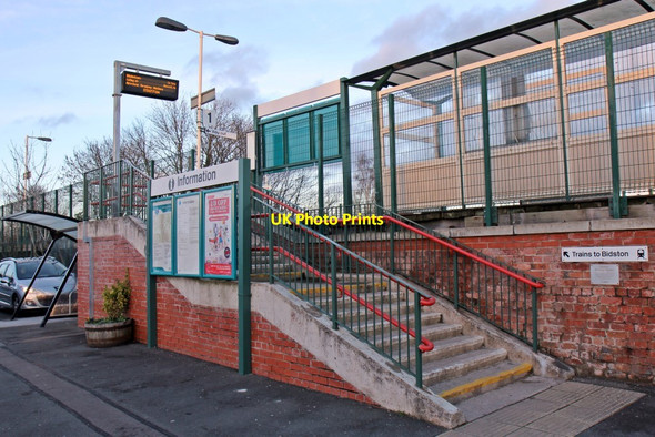 Photo 6"x4" Entrance, Neston railway station Neston\/SJ2877 c2014