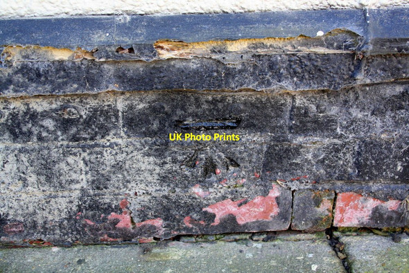 Photo 6"x4" Benchmark on side of #229 Basingstoke Road Reading c2014