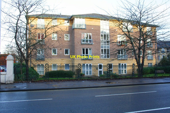 Photo 6"x4" Radley Court, north side London Road Reading c2014