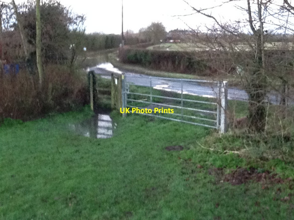 Photo 6"x4" Mill Lane under water, viewed from Smith's Meadow, Wyre Piddle Wyre Piddle c2014