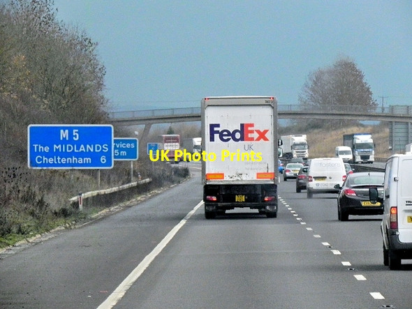 Photo 6"x4" Northbound M5 after Junction 11A (Gloucester) Badgeworth c2013