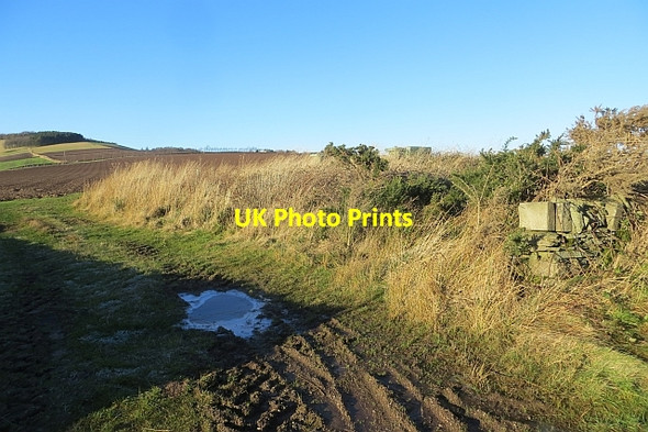 Photo 6"x4" Royal Observer Corps monitoring post Letham\/NO5248 c2014