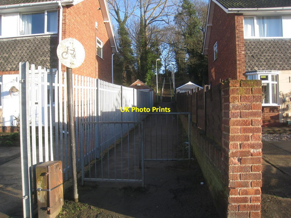 Photo 6"x4" Path and steps to the Hempdykes from Sherburn Crescent Scunthorpe c2014