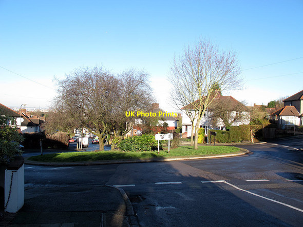 Photo 6"x4" Roundabout on Ankerdine Crescent, Plumstead Woolwich c2014
