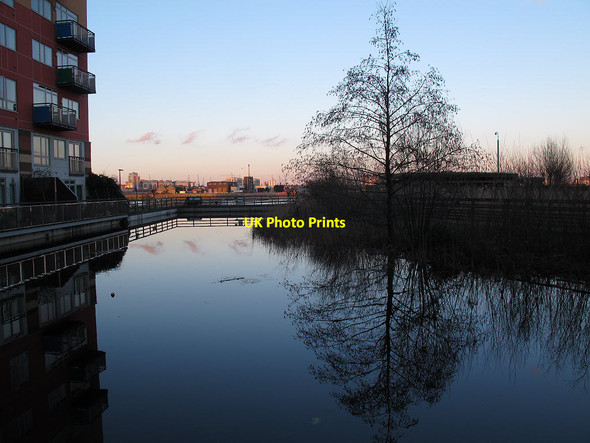 Photo 6"x4" Greenwich Ecology park - reflections Greenwich\/TQ3977 c2014
