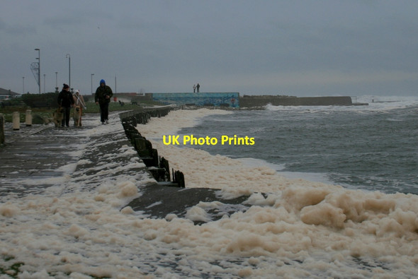 Photo 6"x4" Lossiemouth promenade on a wild Sunday afternoon Lossiemouth c2014