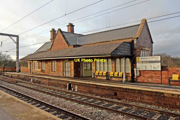 Photo 6"x4" Station building, Newton-Le-Willows railway station Newton-Le-Willows\/SJ5895 c2014