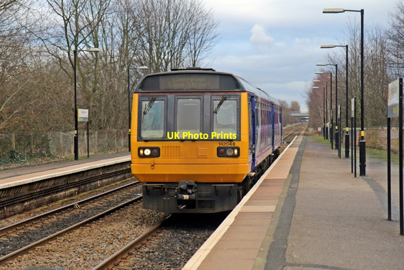Photo 6"x4" Northern Rail Class 142, 142048, Hough Green railway station Hough Green c2014