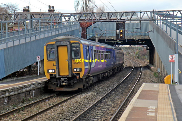 Photo 6"x4" Northern Rail Class 156, 156452, Mossley Hill railway station Calderstones c2014