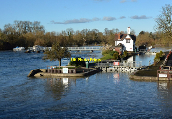 Photo 6"x4" The flooding of Goring Lock, Goring-on-Thames, Oxfordshire Streatley\/SU5980 c2014