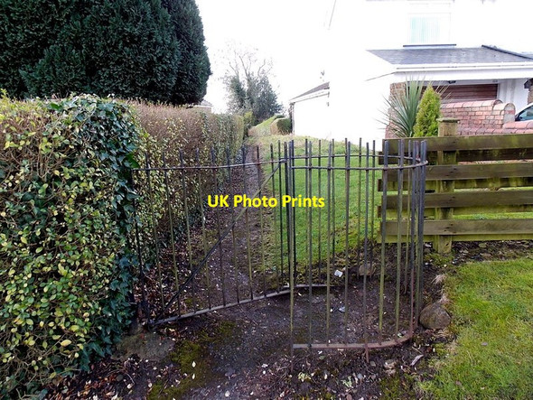 Photo 6"x4" Kissing gate alongside High Cross Road, Newport Cefn\/ST2788 c2014