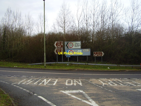 Photo 6"x4" Which way now? Alfington c2014