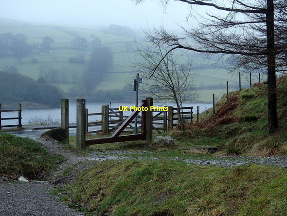 Photo 6"x4" Start of a footpath in the Derwent valley Ashopton c2014