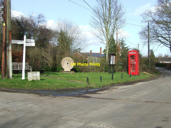 Photo 6"x4" Village Centre Burgh c2014
