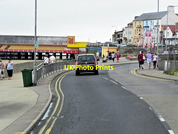 Photo 6"x4" The parade, Walton-on-The Naze Walton-On-The-Naze c2013