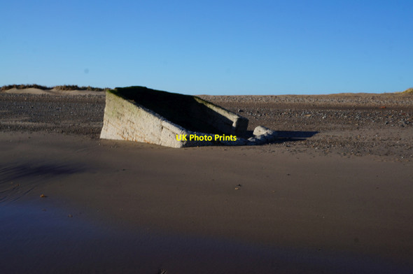 Photo 6"x4" Pillbox on Easington Beach Easington\/TA3919 c2014