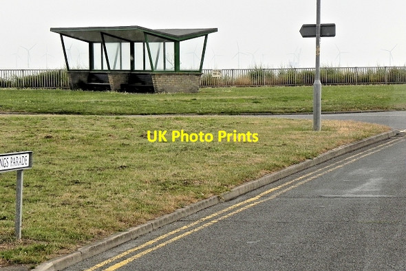 Photo 6"x4" Holland-on-Sea, Shelter on Kings Parade Holland-on-Sea c2013