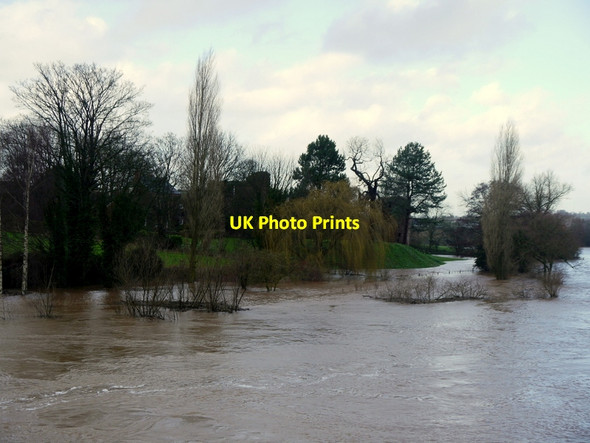 Photo 6"x4" Wilton Castle and the flooded Wye Ross-on-Wye c2014