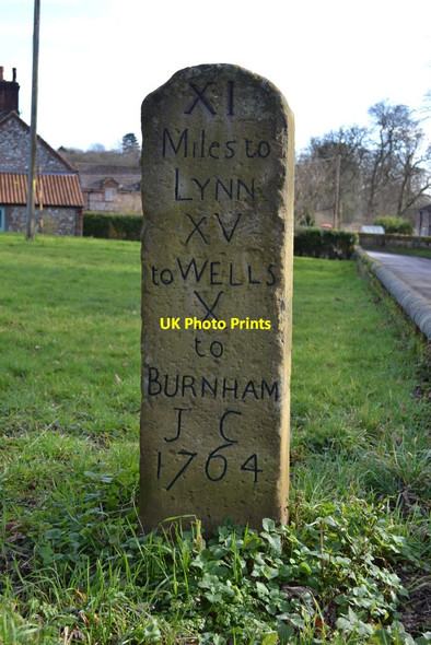 Photo 6"x4" Old Milestone Anmer c2014 P1