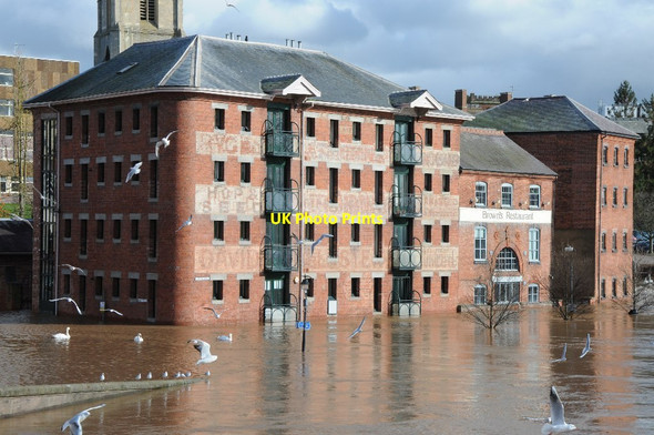 Photo 6"x4" Flooded converted warehouses Worcester c2014