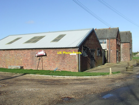 Photo 6"x4" Farm Buildings Ashfield Green\/TM2673 c2014