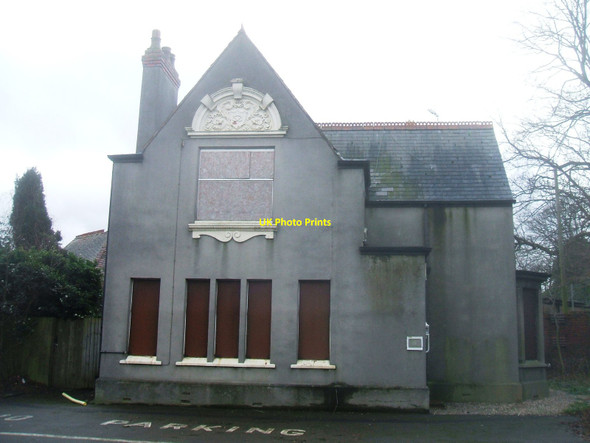 Photo 6"x4" Entrance lodge to Harry Mitchell Centre Smethwick c2014