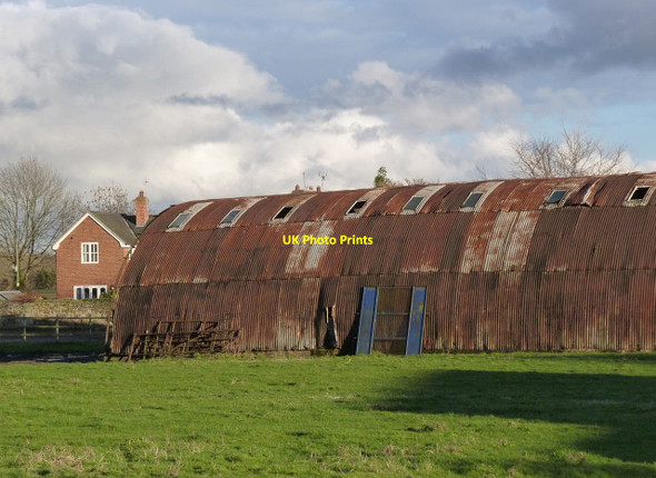 Photo 6"x4" Nissen hut barn at Peartree Farm Egginton c2014
