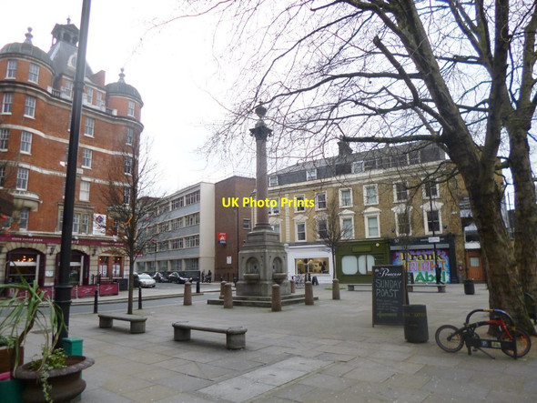 Photo 6"x4" Shoreditch, column & fountain London c2014