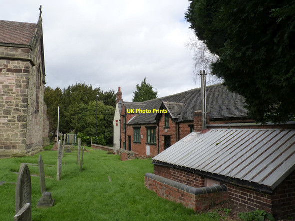 Photo 6"x4" Rolleston churchyard Rolleston on Dove c2014