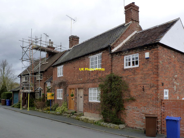 Photo 6"x4" Wesley Cottage and Linden Lea Rolleston on Dove c2014