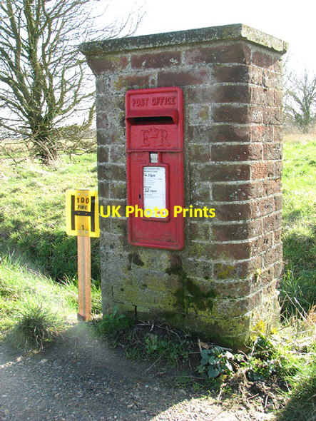 Photo 6"x4" Postbox at Mears Corner Bunwell Bottom c2014