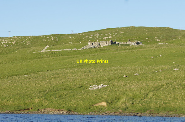 Photo 6"x4" Abandoned croft house beside Loch of Watlee Westing\/HP5705 c2014