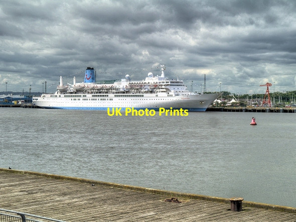 Photo 6"x4" Thomson Spirit at Tyne Commission Quay South Shields c2014
