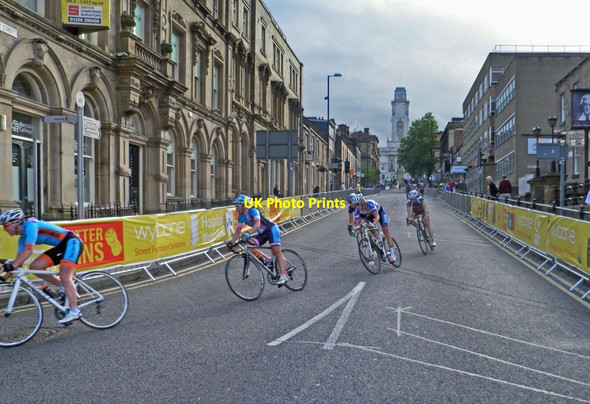 Photo 6"x4" Town centre bike racing comes back to Barnsley Barnsley\/SE3406 c2014